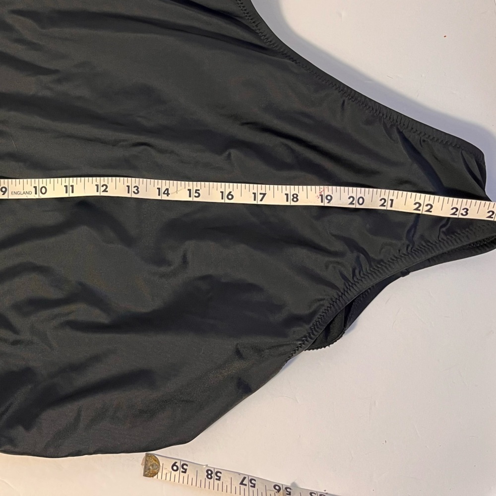 Raisins Curve Tortuga One Piece Black Swimsuit 20W - Picture 4 of 13
